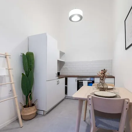 Urban Oasis Weiner Apartment Budapest