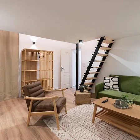 Apartment Urban Oasis Weiner